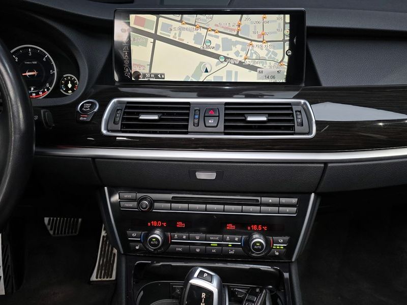 2014 BMW 5 Series GT ED Edition photo 30