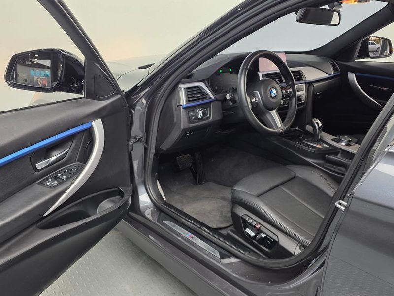 2018 BMW 3 Series 320i M Sport photo 10