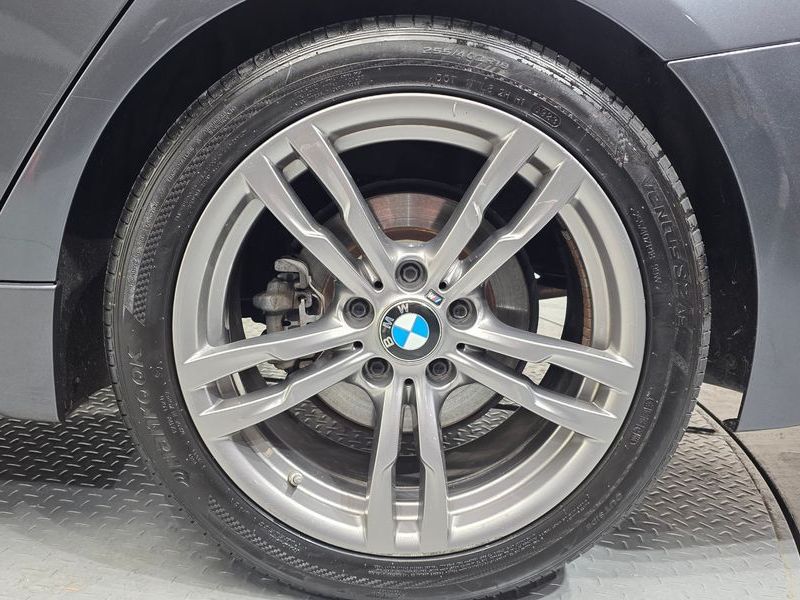 2018 BMW 3 Series 320i M Sport photo 21