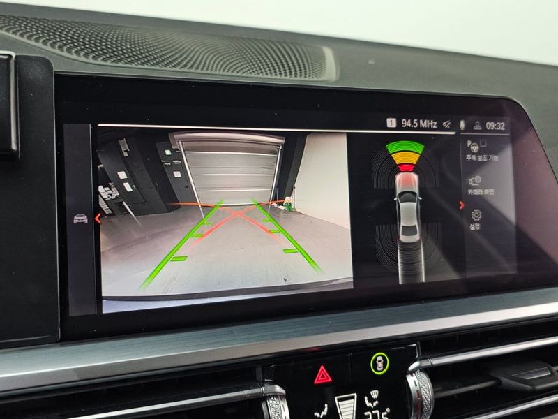 2022 BMW 3 Series 320i photo 15
