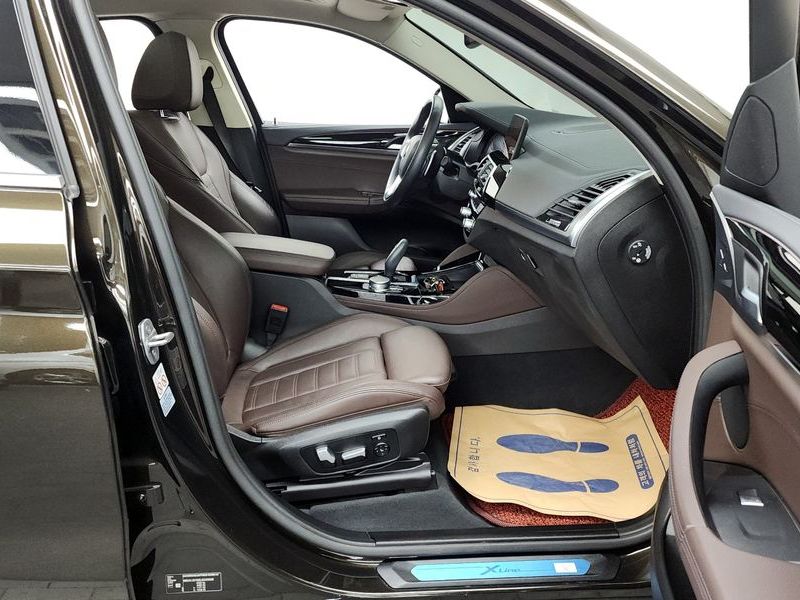 2020 BMW X4 xDrive20d xLine photo 11