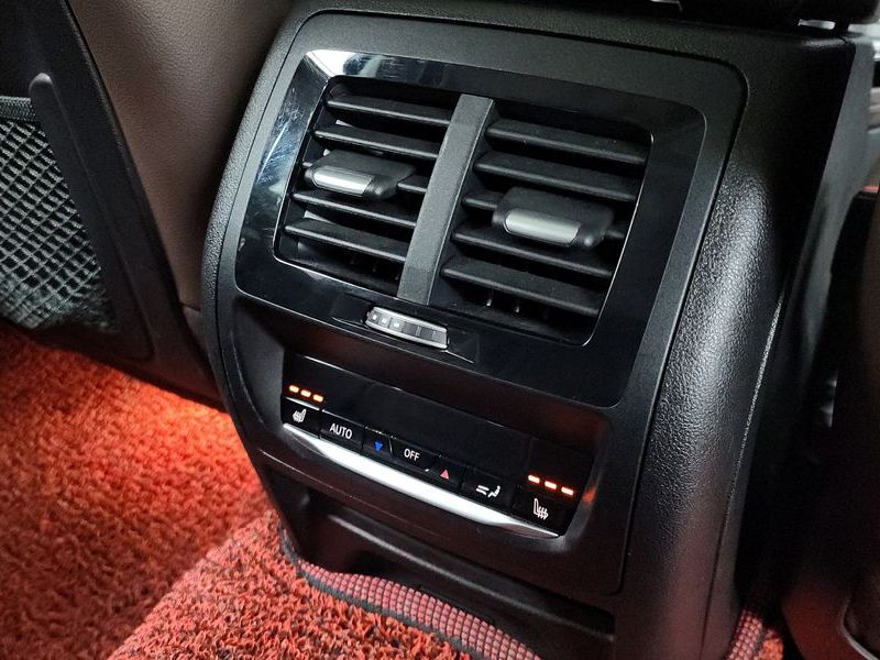 2020 BMW X4 xDrive20d xLine photo 19