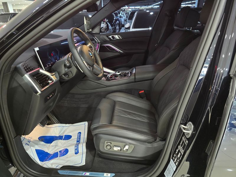 2026 BMW X6 xDrive30d M Sport photo 11