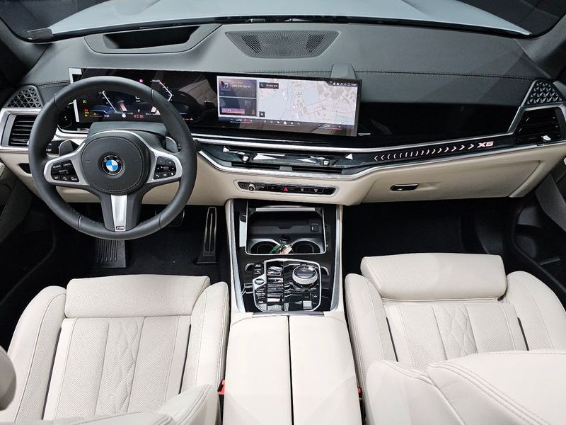 2026 BMW X5 xDrive 40i M Sport photo 7