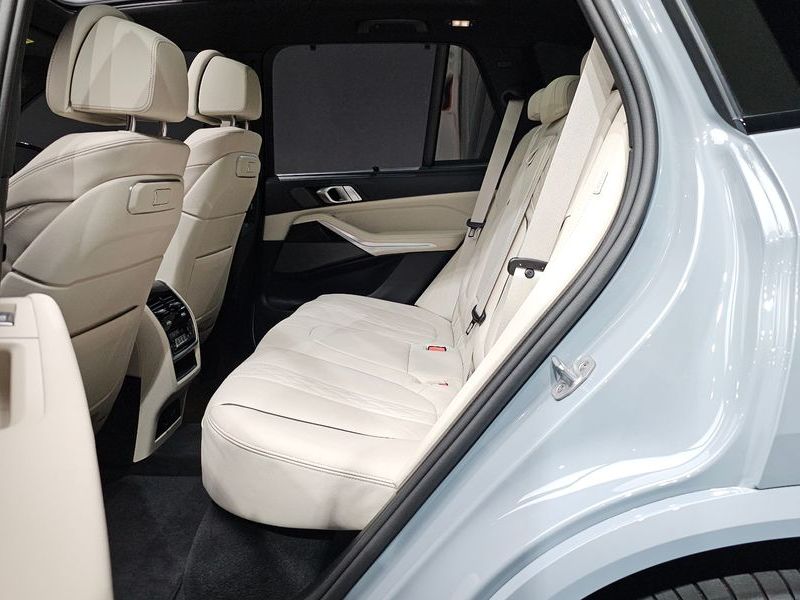 2026 BMW X5 xDrive 40i M Sport photo 26