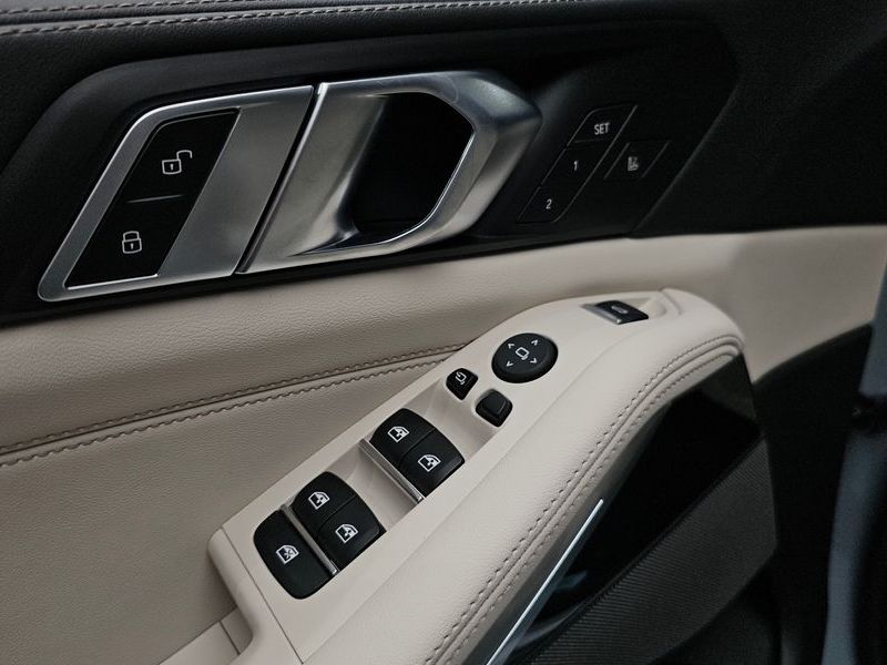 2026 BMW X5 xDrive 40i M Sport photo 30