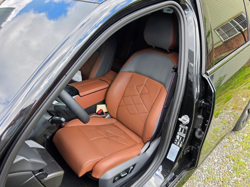2026 BMW 5 Series 530i xDrive M Sport Pro Special Edition photo 10
