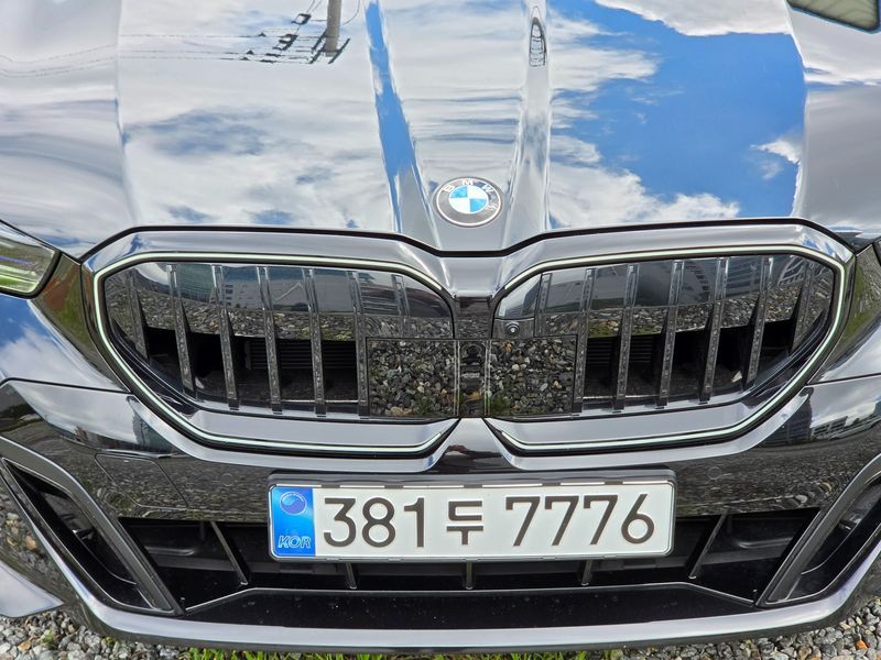 2026 BMW 5 Series 530i xDrive M Sport Pro Special Edition photo 11