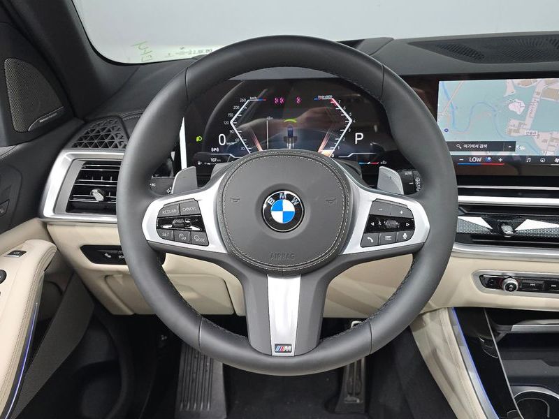 2026 BMW X5 xDrive 40i M Sport photo 13