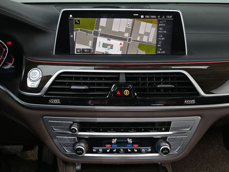 2022 BMW 7 Series 740i Design Pure Excellence photo 16
