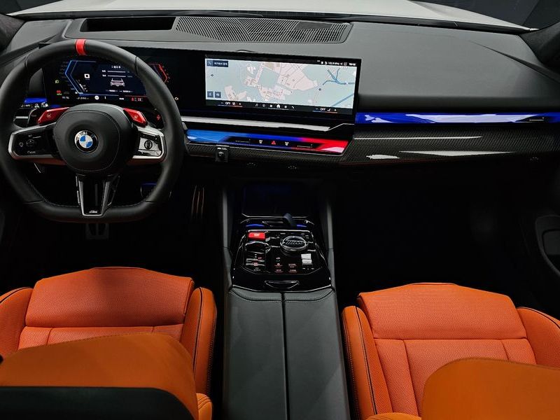 2026 BMW M5 Touring photo 7