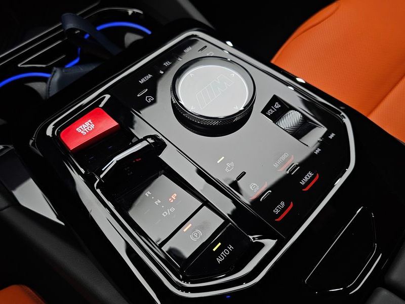 2026 BMW M5 Touring photo 9