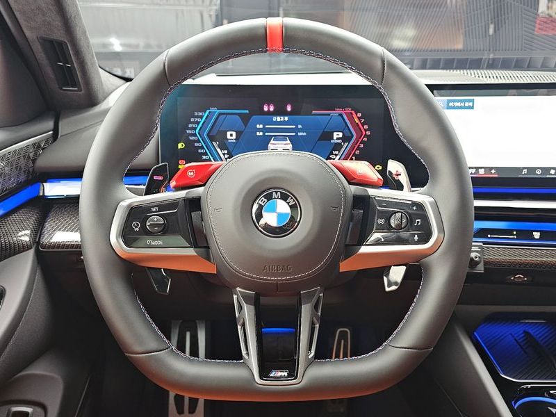 2026 BMW M5 Touring photo 13