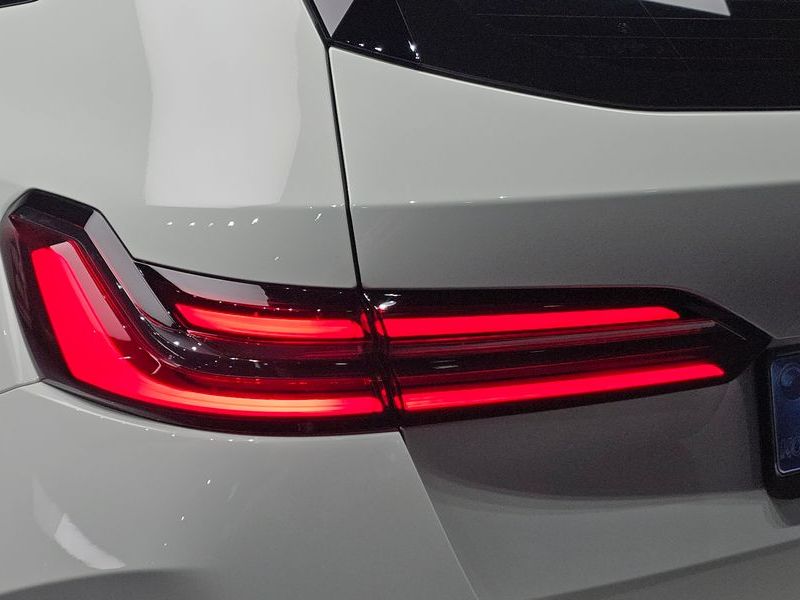 2026 BMW M5 Touring photo 23