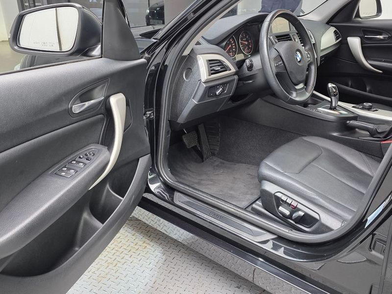 2017 BMW 1 Series 118d JOY 5DOOR photo 10