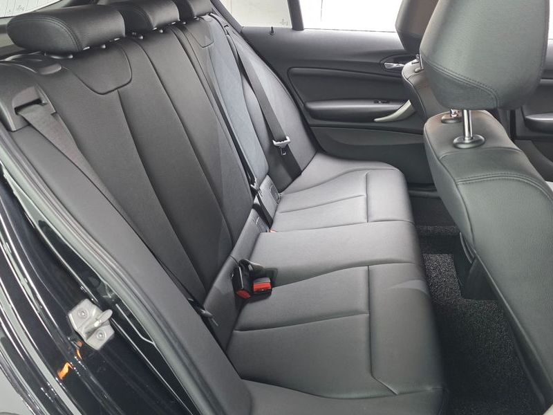 2017 BMW 1 Series 118d JOY 5DOOR photo 11
