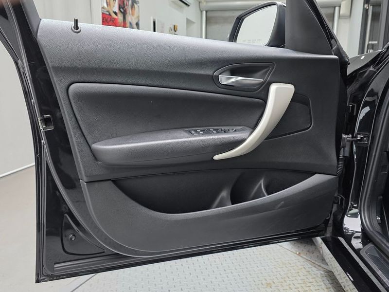 2017 BMW 1 Series 118d JOY 5DOOR photo 24