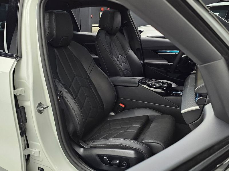 2026 BMW 5 Series 520i M Sport photo 10