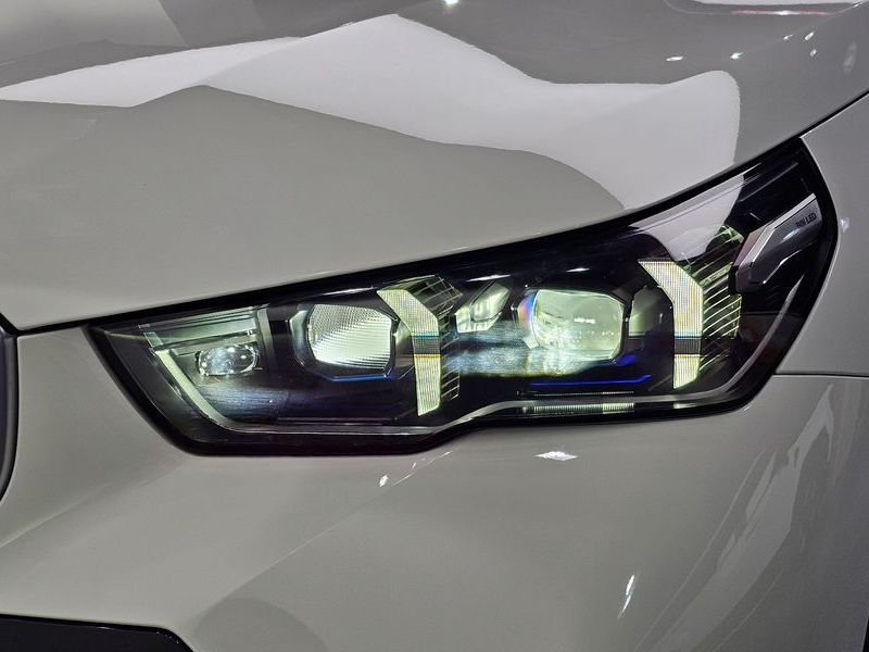 2026 BMW 5 Series 520i M Sport photo 22