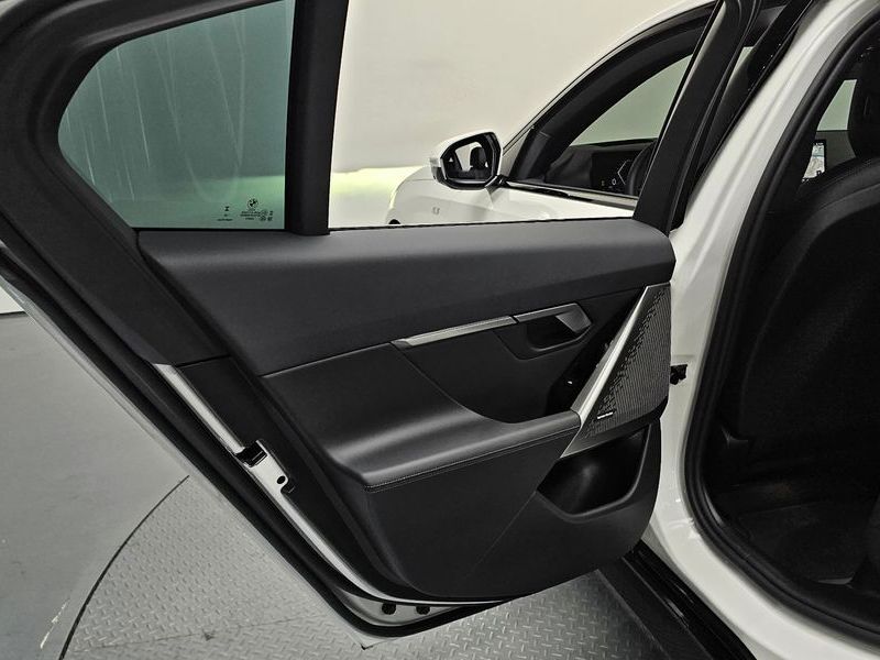 2026 BMW 5 Series 520i M Sport photo 25