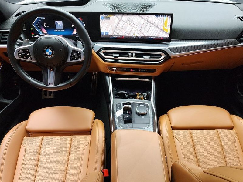 2023 BMW 3 Series 320i M Sport photo 7