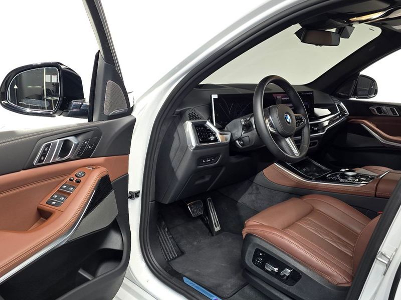 2026 BMW X5 xDrive 30d M Sport photo 10