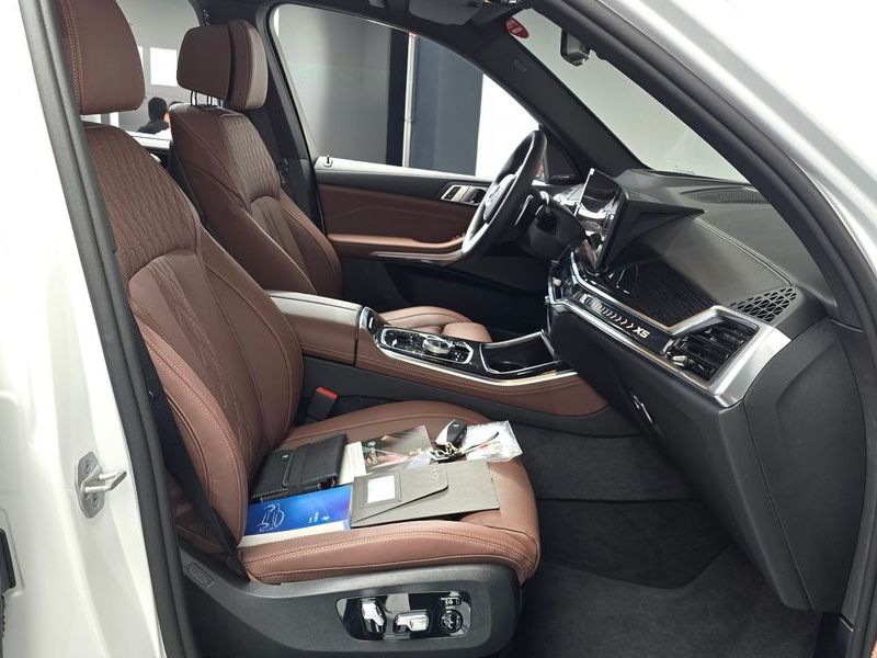 2026 BMW X5 xDrive 30d M Sport photo 26