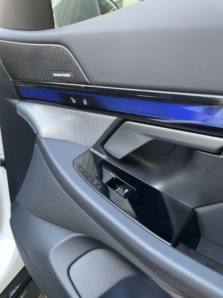 2025 BMW 5 Series 520i M Sport photo 16