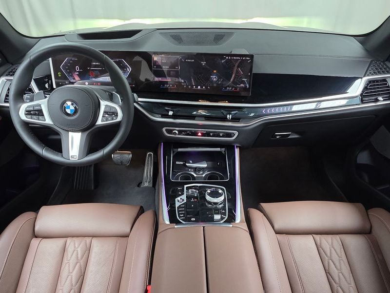 2026 BMW X5 xDrive 40i M Sport photo 7