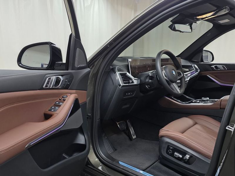 2026 BMW X5 xDrive 40i M Sport photo 10