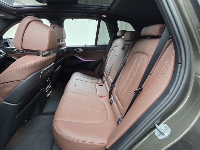 2026 BMW X5 xDrive 40i M Sport photo 12