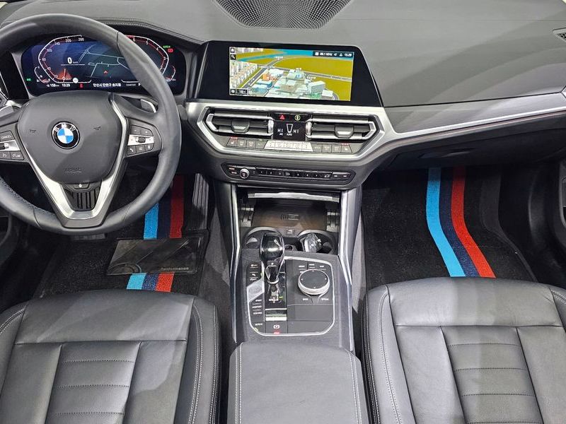 2021 BMW 3 Series 320i Luxury photo 7