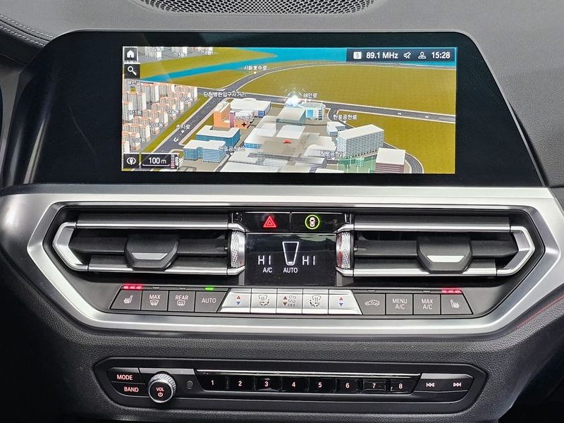 2021 BMW 3 Series 320i Luxury photo 19