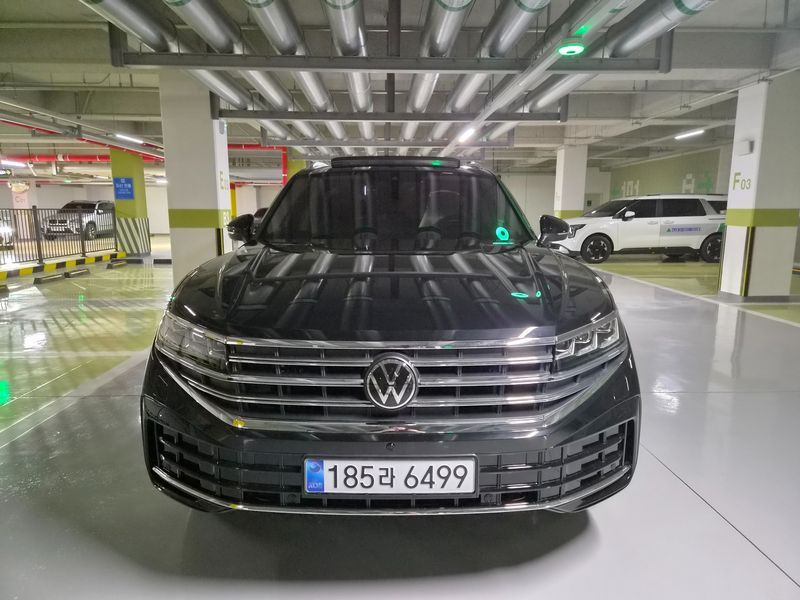 2026 Volkswagen Touareg 3.0 TDI Prestige photo 1