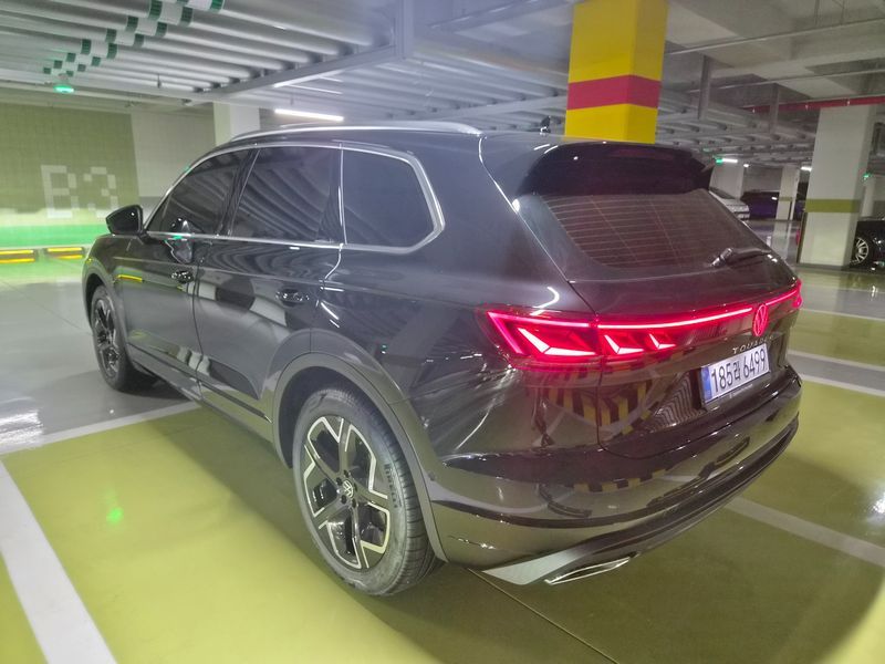 2026 Volkswagen Touareg 3.0 TDI Prestige photo 14