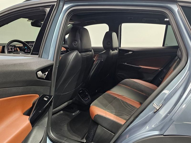 2022 Volkswagen ID.4 Pro photo 12