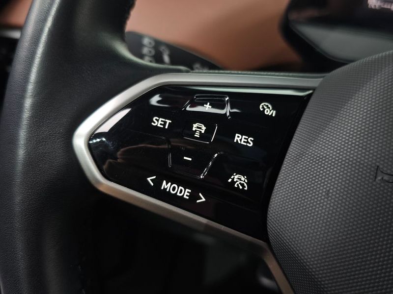 2022 Volkswagen ID.4 Pro photo 17