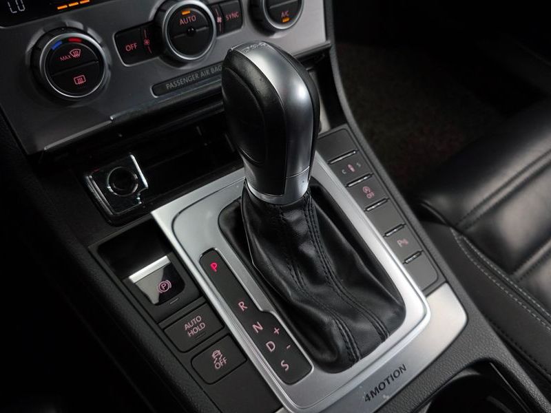 2015 Volkswagen New CC 2.0 TDI BlueMotion 4MOTION photo 9