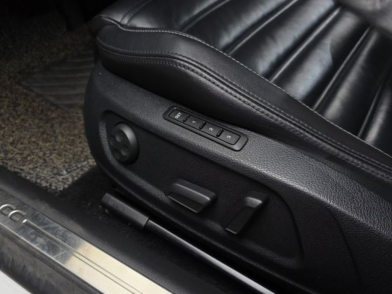 2015 Volkswagen New CC 2.0 TDI BlueMotion 4MOTION photo 18