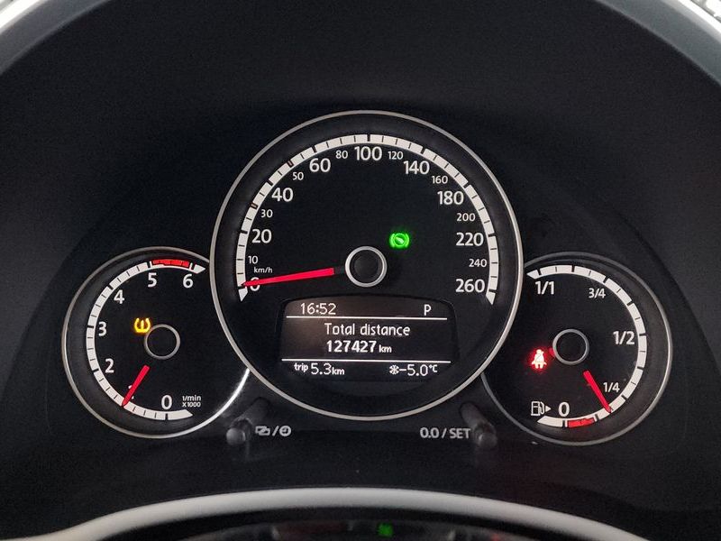 2013 Volkswagen Beetle 2.0 TDI Premium 3rd photo 8