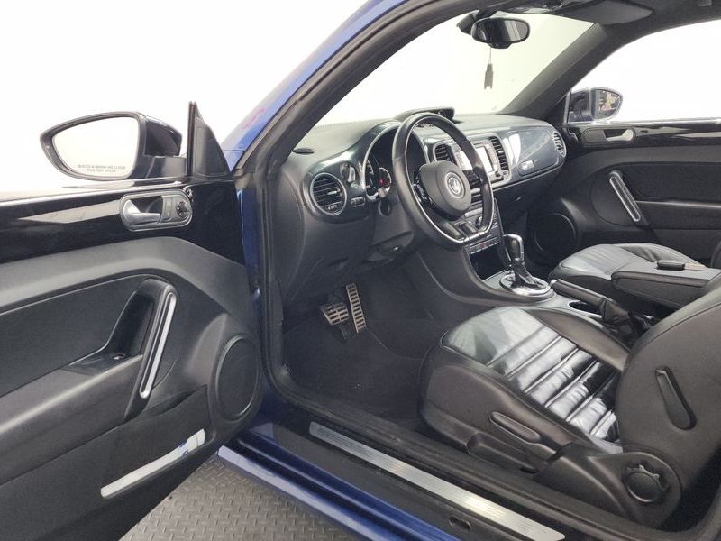 2013 Volkswagen Beetle 2.0 TDI Premium 3rd photo 10