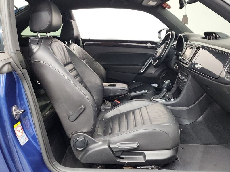 2013 Volkswagen Beetle 2.0 TDI Premium 3rd photo 11