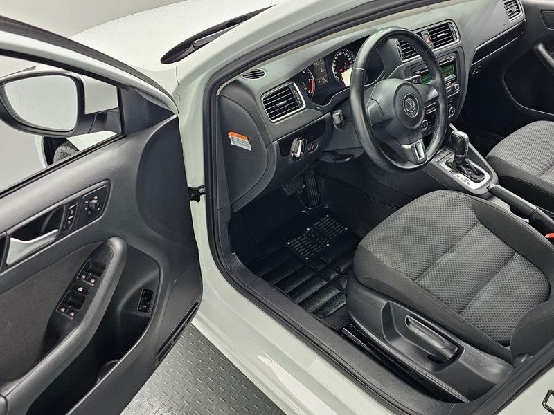 2014 Volkswagen Jetta 1.6 TDI Blue Motion 6th photo 10