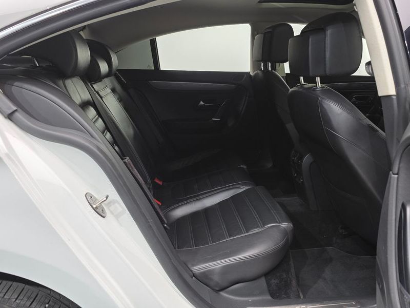 2015 Volkswagen New CC 2.0 TDI BlueMotion photo 12