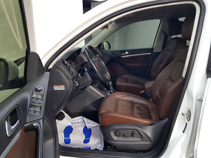 2015 Volkswagen Tiguan 2.0 TDI Comfort 5N photo 8