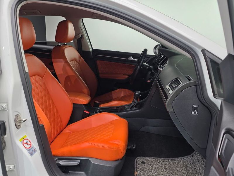 2015 Volkswagen Golf 1.6 TDI photo 10