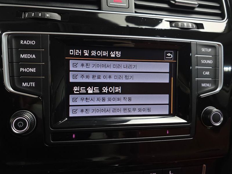 2015 Volkswagen Golf 1.6 TDI photo 17