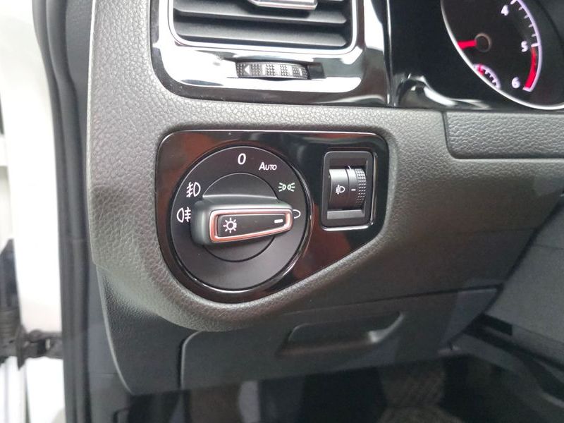 2015 Volkswagen Golf 1.6 TDI photo 18