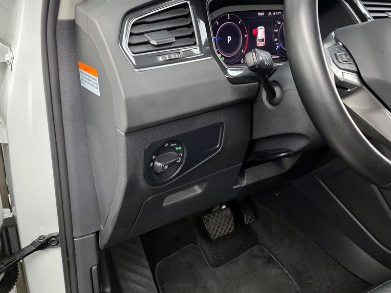 2023 Volkswagen Tiguan 2.0 TDI Premium photo 17