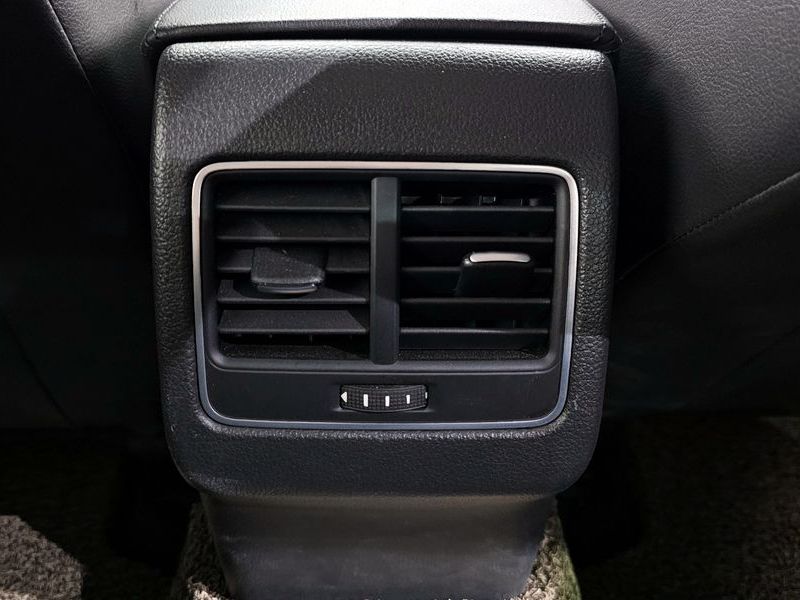 2015 Volkswagen Passat 2.0 TDI B7 photo 18